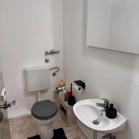 Apartman Luxury Garden Arabella Park 15 Minutes To The Oktoberfest *